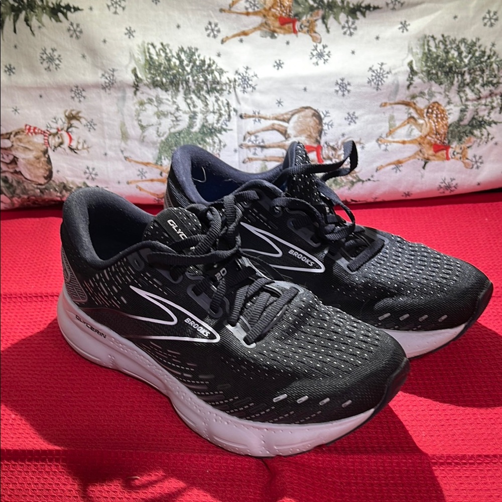 Women’s Brooks Glycerin 20 size 8 WIDE Running Shoes - Black